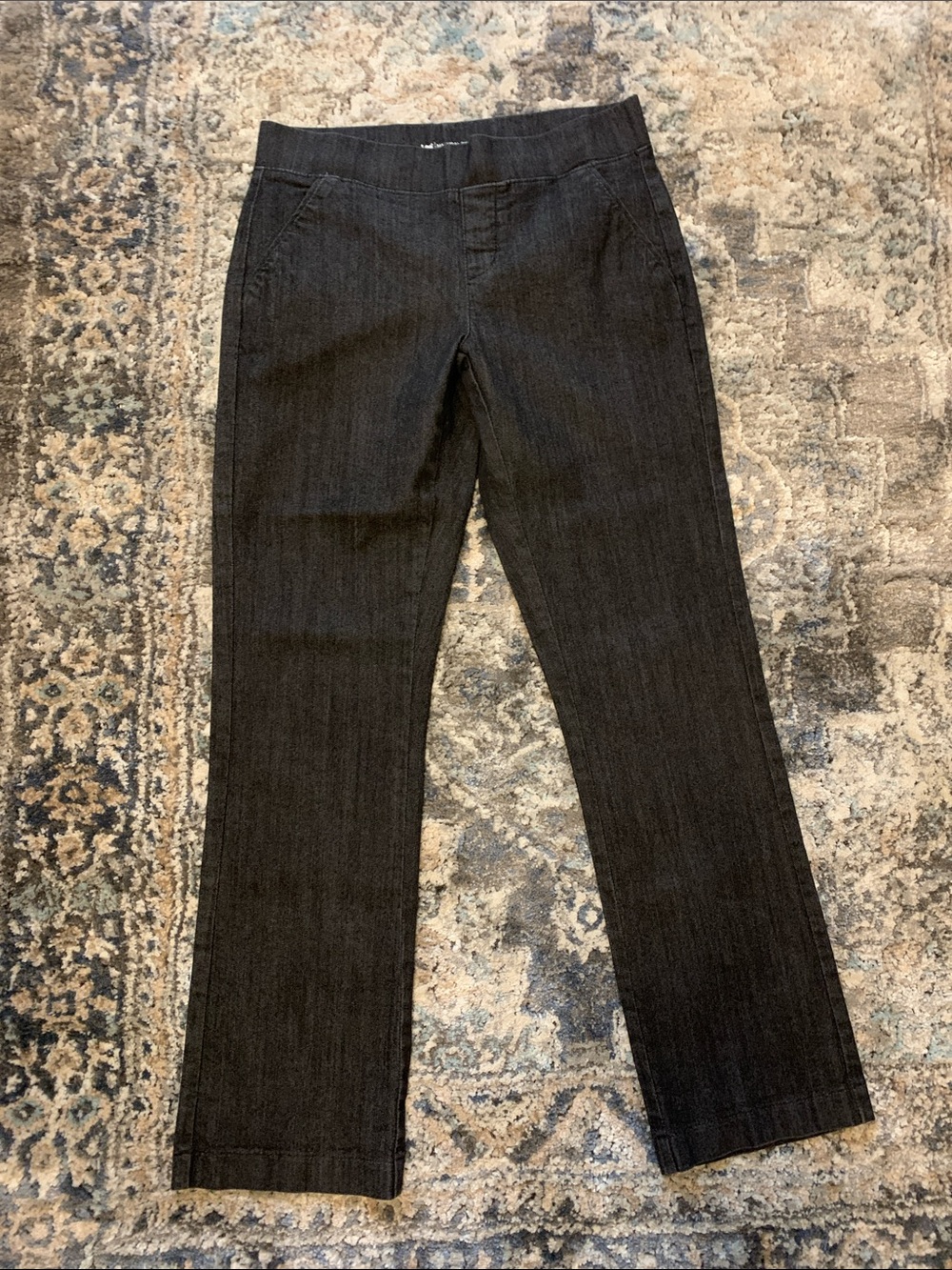 Lee Natural Fit size 8 pull on denim jeans/slacks